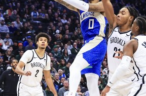 kaiyun sports网页登录入口包含莱万多夫斯基连续三场比赛得分超过重返赛场，雄鹿不断突破！的词条